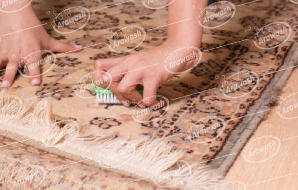 ترفند های طلایی برای تمیز کردن مبل با شامپو فرش